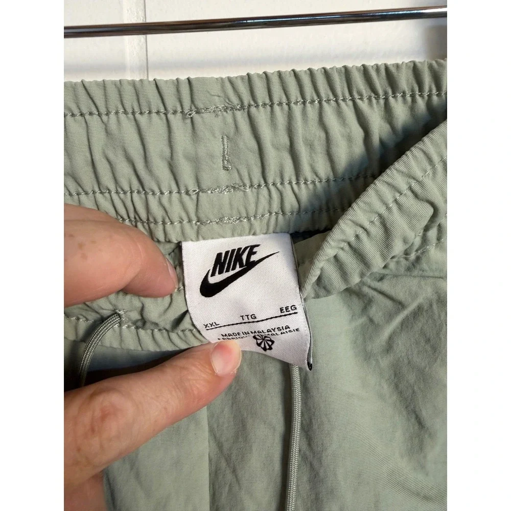 Nike Track Pants XXL Sage Green Nylon Wide Leg Swoosh Relaxed Fit Activewear